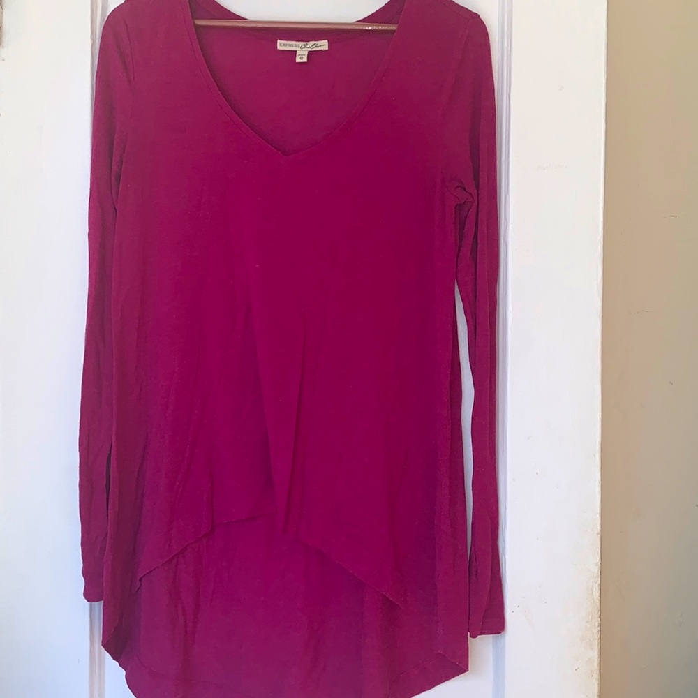EXPRESS V-NECK LONG SLEEVE TOP